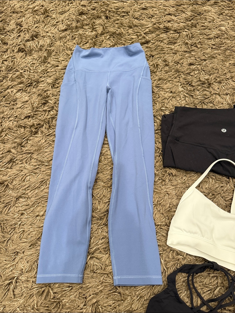 Lululemon bundle size 4 - Picture 8 of 13